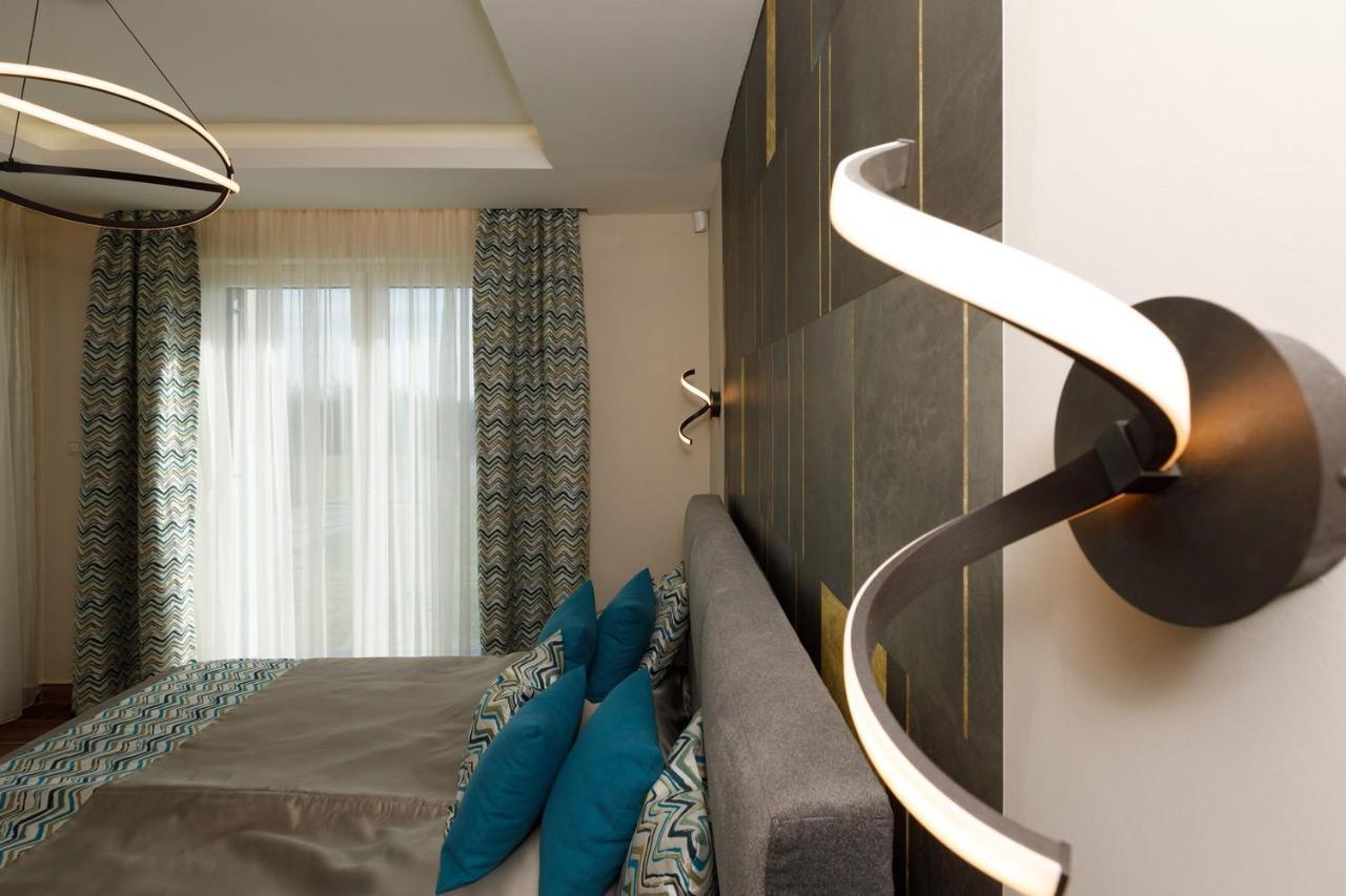 Royal Cafe Apartman Keszthely Eksteriør billede